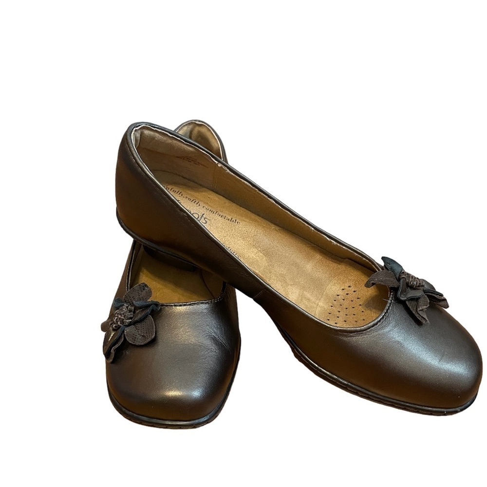 SOFTSPOTS Slip On Flats Leather Dress Shoes - Brown Size 10W